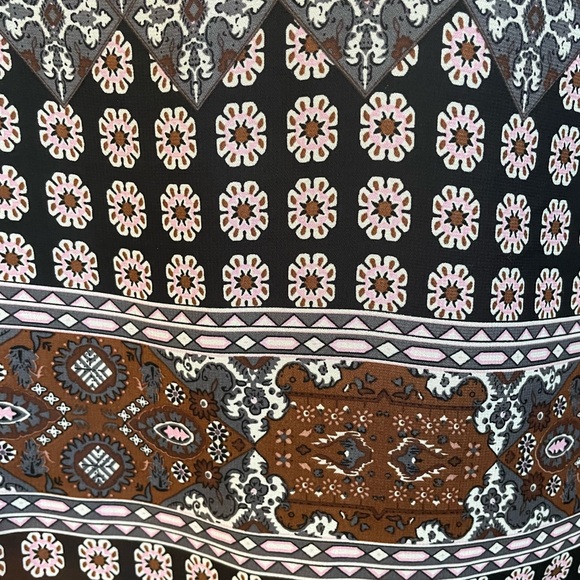 Charlotte Russe Shift Mini Dress Boho Silky Sheer Size S Multi-Color Geo Print - Picture 4 of 11